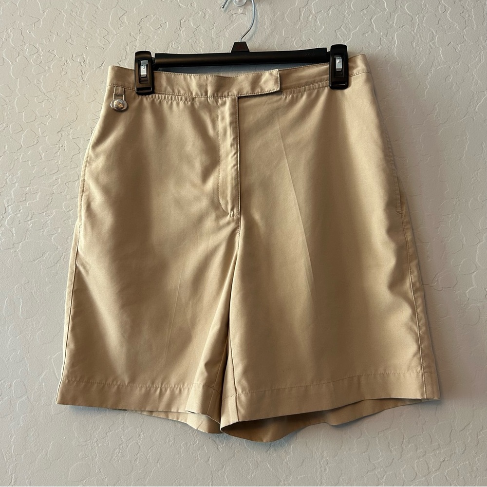 ⭐️Liz Golf by Liz Claiborne beige Bermuda coolmax golf shorts size 8